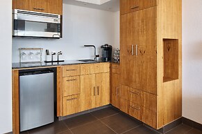 Holiday Inn Express Waikiki by IHG