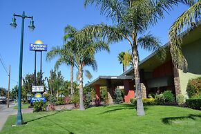 Days Inn & Suites by Wyndham Lodi