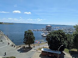 Confederation Place - Hotel