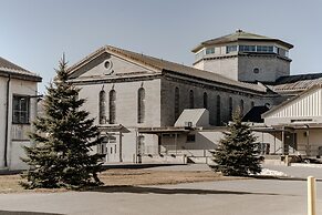 Confederation Place - Hotel