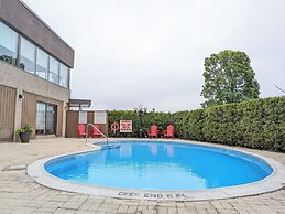 Confederation Place - Hotel