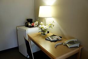 Confederation Place - Hotel