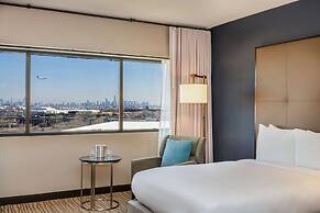 DoubleTree by Hilton Hotel Newark Airport