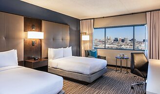 DoubleTree by Hilton Hotel Newark Airport