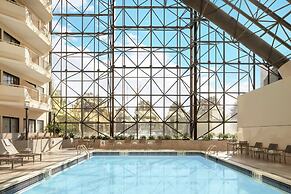 DoubleTree by Hilton Hotel Newark Airport