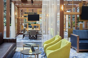 DoubleTree by Hilton Hotel Newark Airport