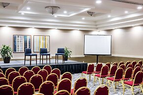 DoubleTree by Hilton Hotel Newark Airport