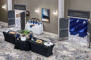 DoubleTree by Hilton Hotel Newark Airport