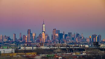 DoubleTree by Hilton Hotel Newark Airport