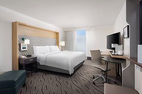 Holiday Inn Resort Oceanfront at Surfside Beach by IHG