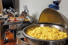 Holiday Inn Resort Oceanfront at Surfside Beach by IHG