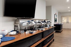 Holiday Inn Resort Oceanfront at Surfside Beach by IHG