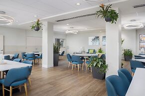 Holiday Inn Resort Oceanfront at Surfside Beach by IHG