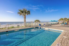 Holiday Inn Resort Oceanfront at Surfside Beach by IHG