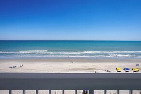 Holiday Inn Resort Oceanfront at Surfside Beach by IHG
