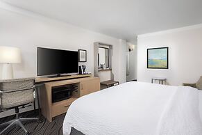 Holiday Inn Resort Oceanfront at Surfside Beach by IHG