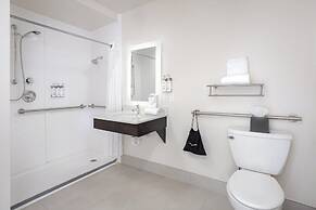 Holiday Inn Resort Oceanfront at Surfside Beach by IHG