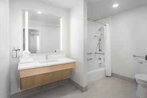 Holiday Inn Resort Oceanfront at Surfside Beach by IHG