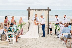 Holiday Inn Resort Oceanfront at Surfside Beach by IHG