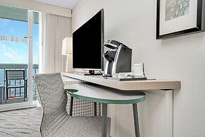 Holiday Inn Resort Oceanfront at Surfside Beach by IHG