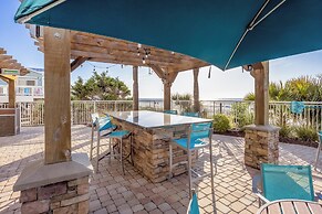 Holiday Inn Resort Oceanfront at Surfside Beach by IHG