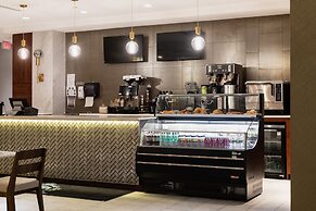 APA Hotel Woodbridge