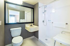 Comfort Inn Highway 401