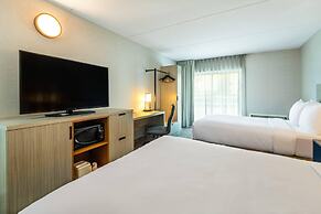 Comfort Inn Highway 401