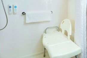 Comfort Inn Highway 401