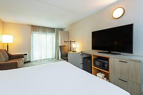 Comfort Inn Highway 401