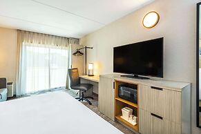 Comfort Inn Highway 401