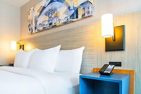 Comfort Inn Highway 401