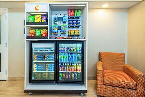 Comfort Inn Highway 401