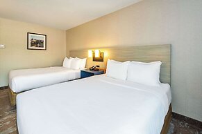 Comfort Inn Highway 401