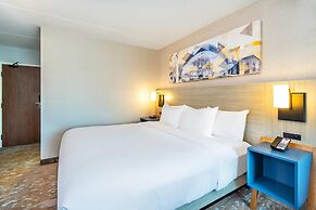 Comfort Inn Highway 401