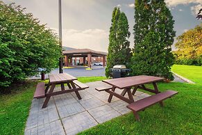 Comfort Inn Highway 401