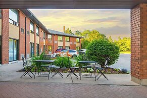 Comfort Inn Highway 401