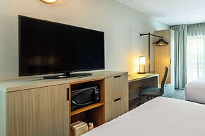 Comfort Inn Highway 401