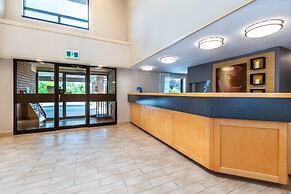 Comfort Inn Highway 401