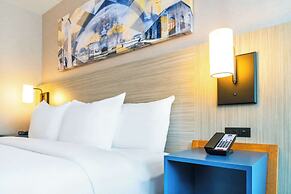 Comfort Inn Highway 401