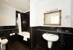 The Royal George Hotel