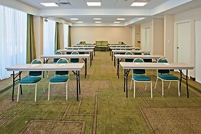 La Quinta Inn & Suites by Wyndham Nashville Airport/Opryland