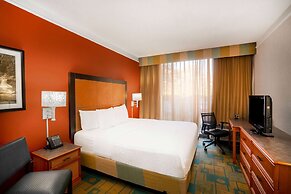 La Quinta Inn & Suites by Wyndham Nashville Airport/Opryland