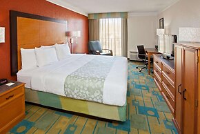La Quinta Inn & Suites by Wyndham Nashville Airport/Opryland
