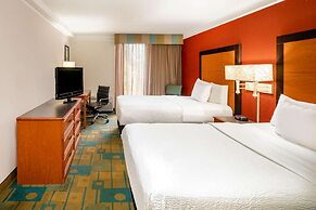 La Quinta Inn & Suites by Wyndham Nashville Airport/Opryland