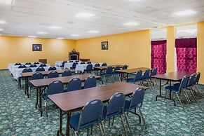 Super 8 by Wyndham Gaffney