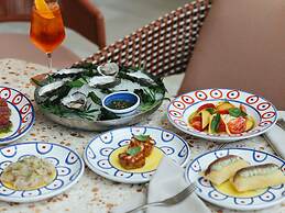 Elysium Noosa Resort - MGallery Collection