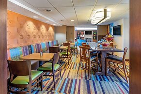 Fairfield by Marriott Inn & Suites Portland Maine Airport