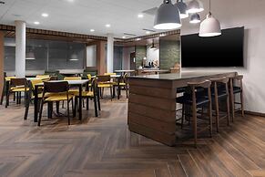 Fairfield Inn & Suites by Marriott Dallas DFW Airport North/ Irving