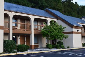 Super 8 by Wyndham Fort Chiswell/Wytheville Area